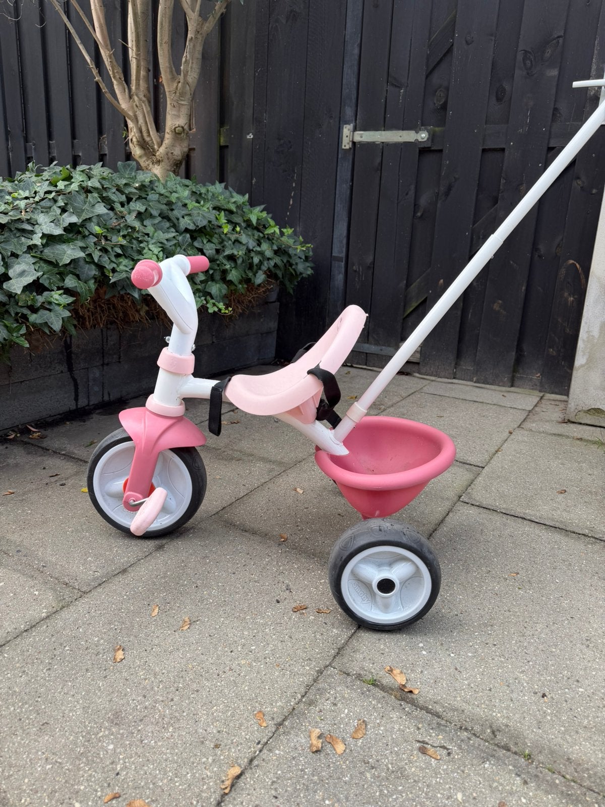 Driewieler van het merk Smoby, Ophalen, Gebruikt, Duwstang