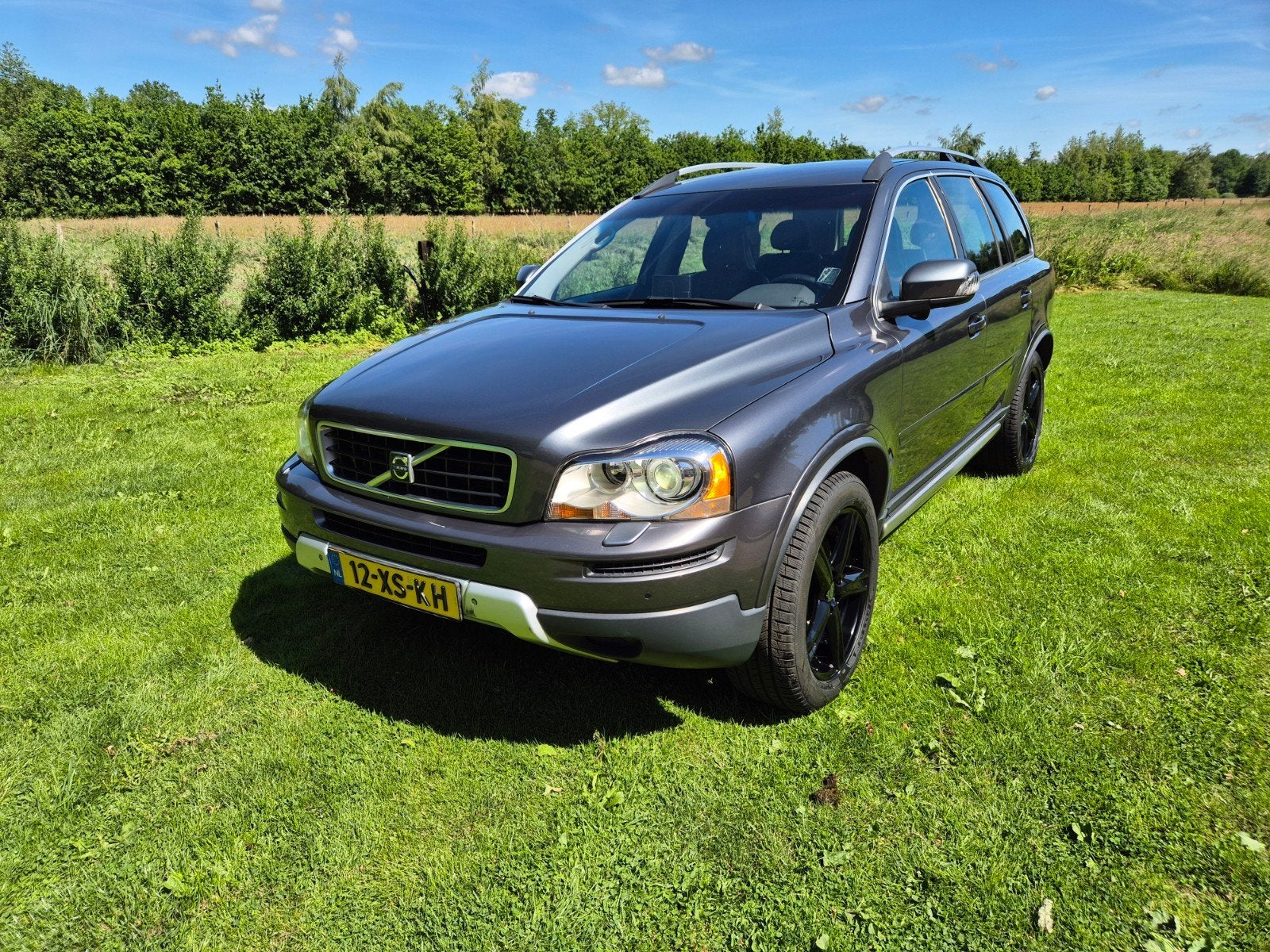 Volvo XC90 2.4 D5 Geartronic 2007 Grijs, Auto's, Volvo, Zwart, 241 €/maand, Diesel, Vierwielaandrijving