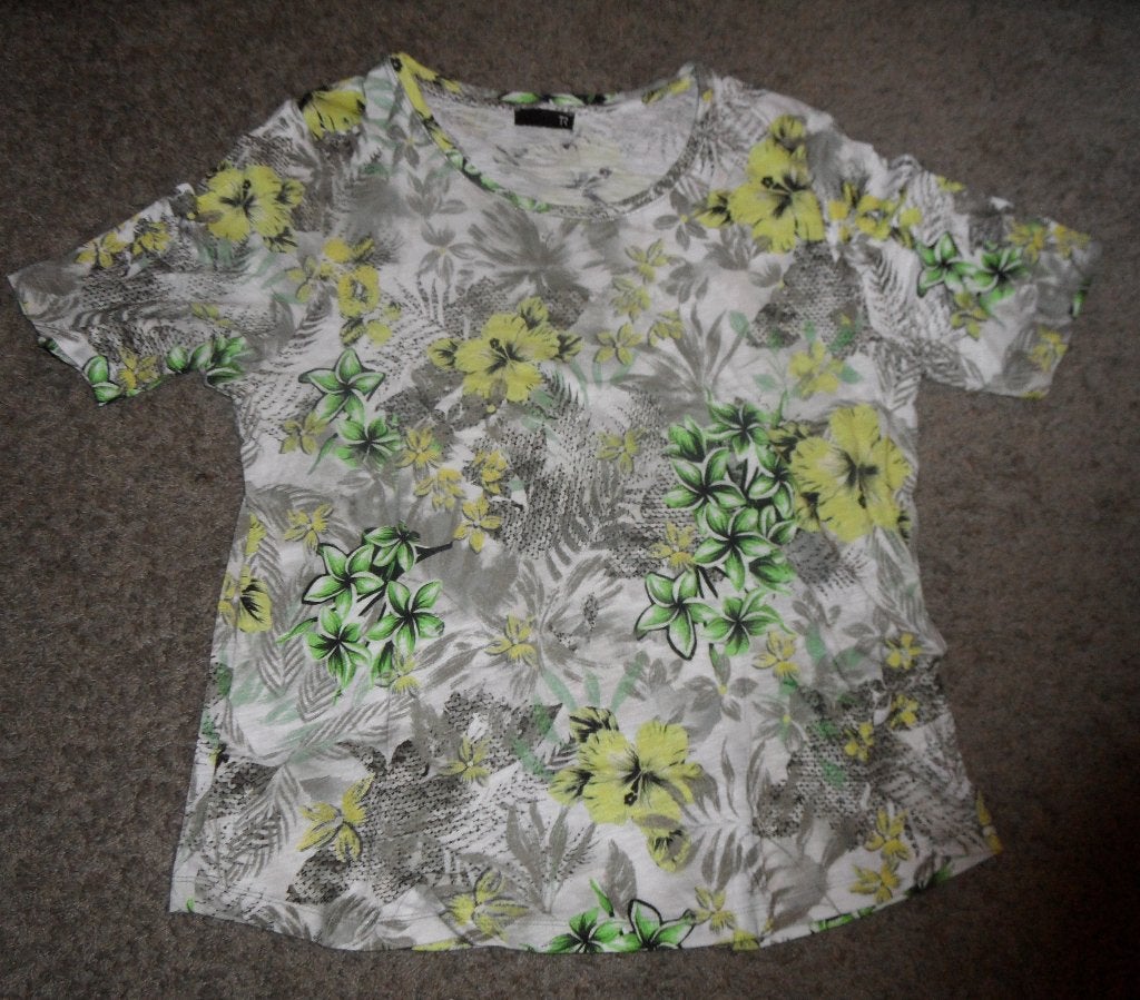Prachtig damesshirt van Rabe, maat 42, korte mouw, Rabe, Beige, Maat 42/44 (L), Ophalen of Verzenden