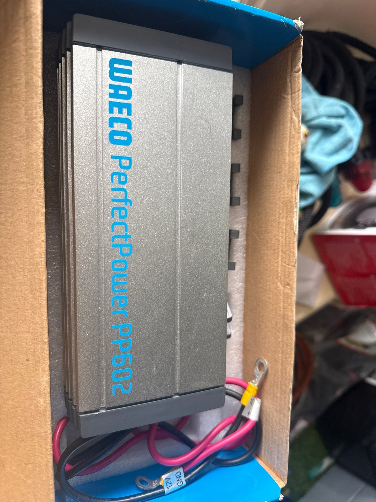 Waeco PerfectPower PP602 Omvormer 12V naar 230V 550W, Caravans en Kamperen, Ophalen, Gebruikt