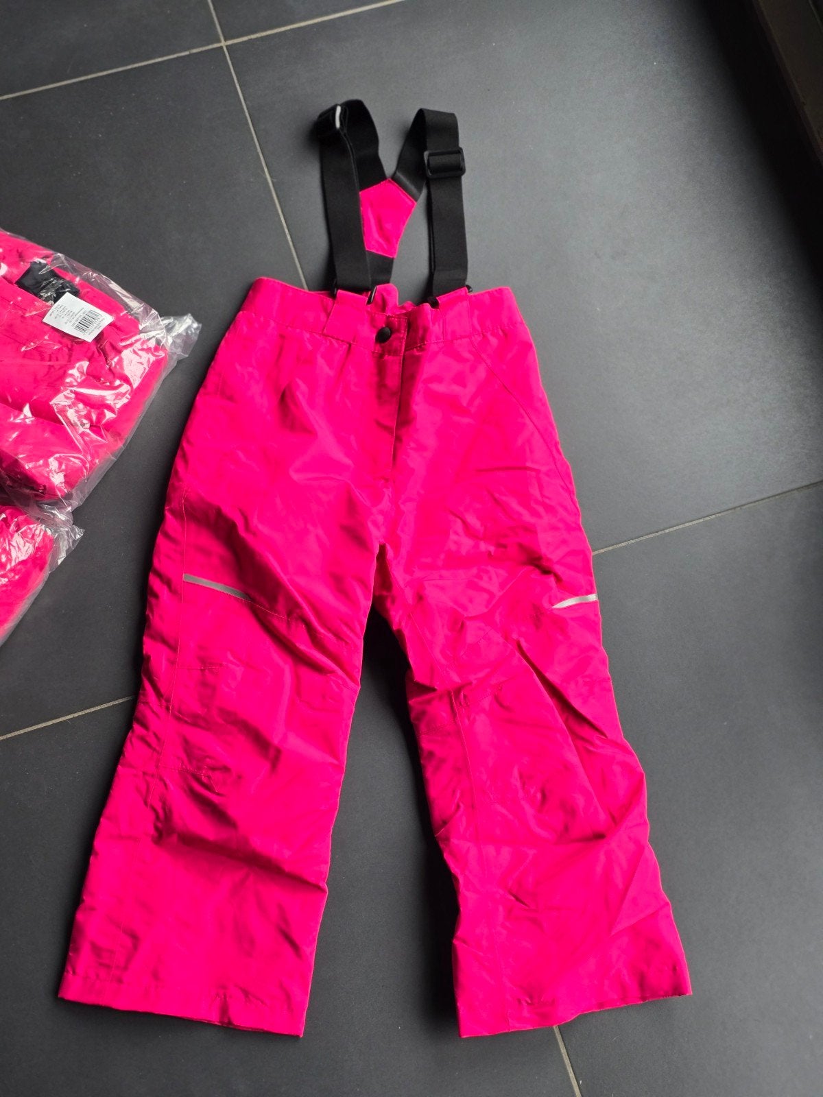 Skibroek roze of blauw Lupilu 110 / 116 (totaal 19 stuks), Broek, Jongen of Meisje, Nieuw, Ophalen of Verzenden