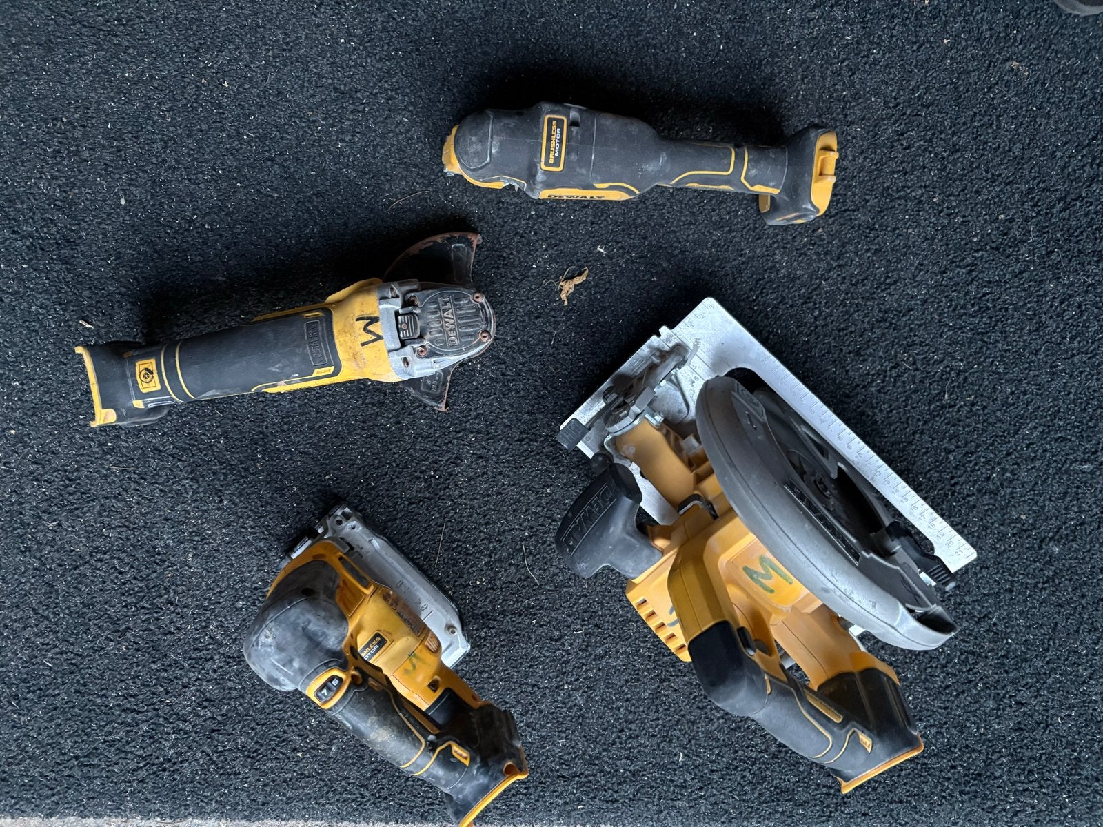 Foto 4 van DeWalt Gereedschapset: Haakse Slijper, Zaag, Multitool, Deco