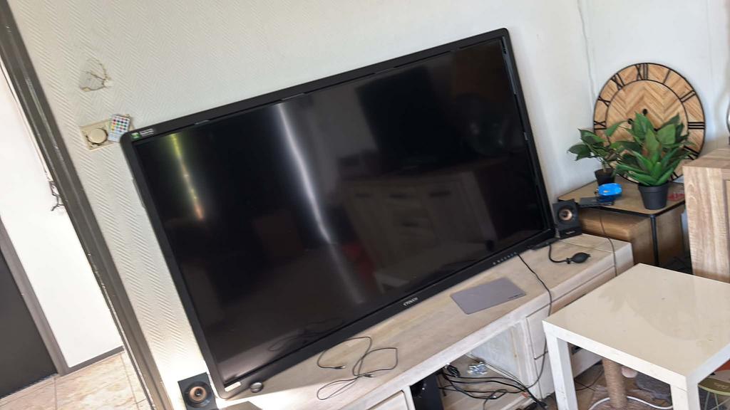 70” Tv met Touchscreen, Audio, Tv en Foto, Televisies, 50 Hz, Zo goed als nieuw, 100 cm of meer, Ophalen