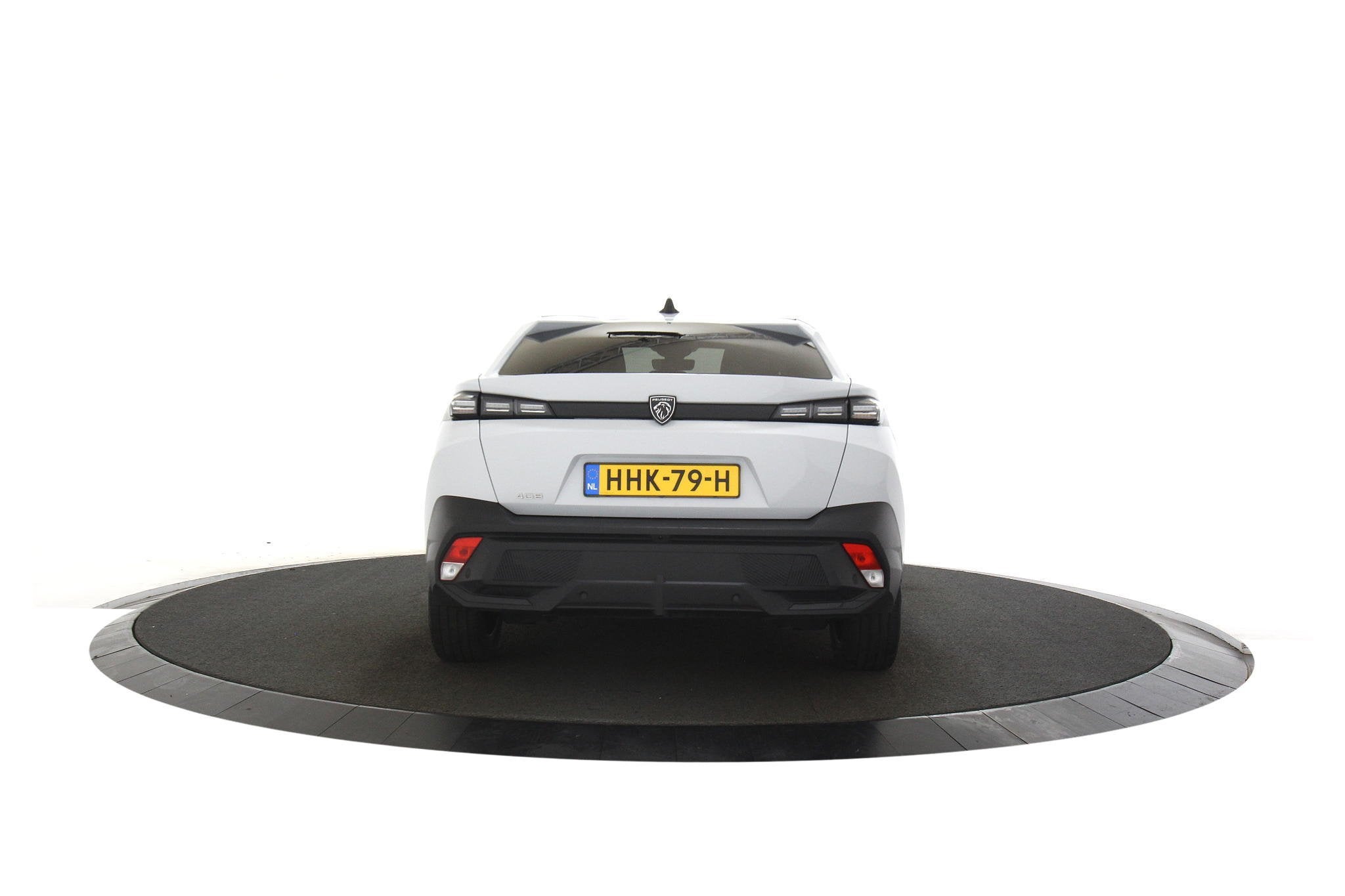 Peugeot 408 1.2 Hybrid 145 e-DCS6 Allure, Gebruikt, Euro 6, Wit, Origineel Nederlands