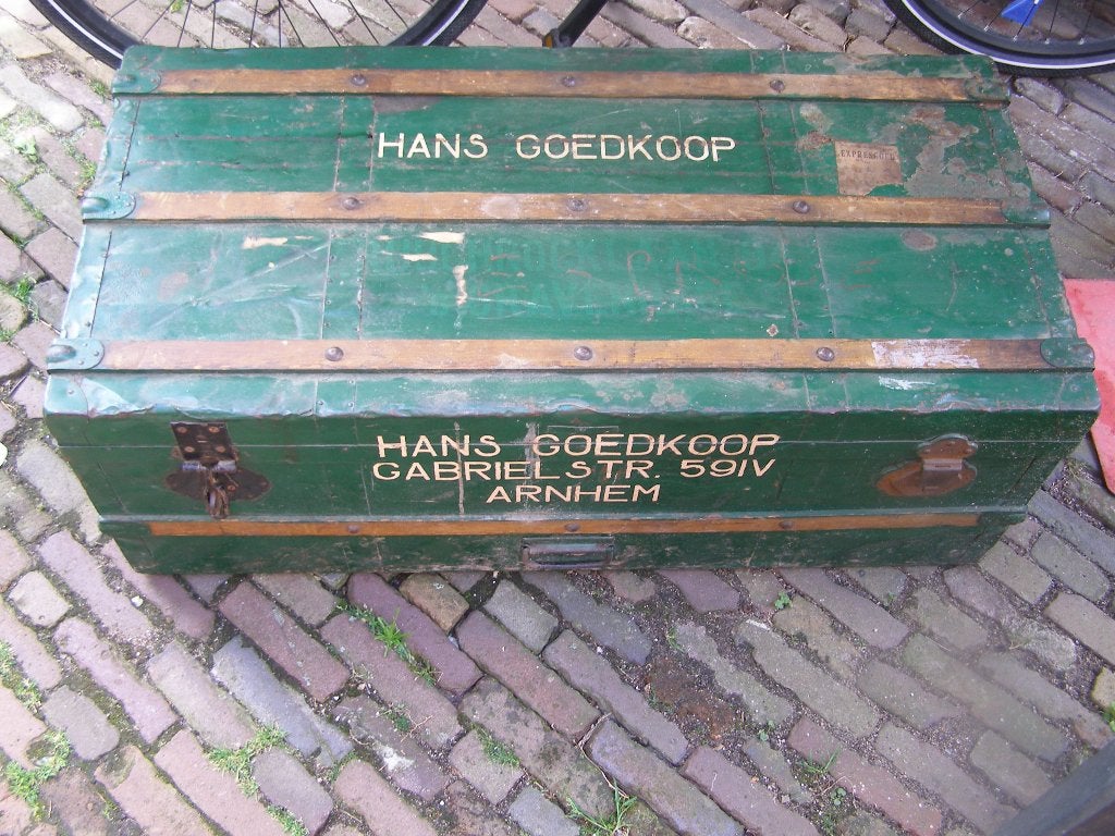 Grote hutkoffer/ transprtkist metaal bekleed Hans Goedkoop, Ophalen
