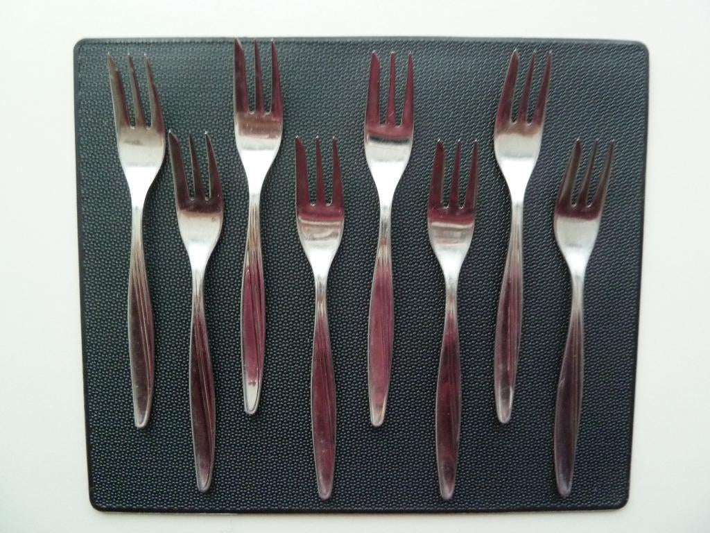 Bavaria Roninox gebaksvorkjes 8 stuks uit de jaren 50 - 60, Antiek en Kunst, Antiek | Bestek, Ophalen of Verzenden