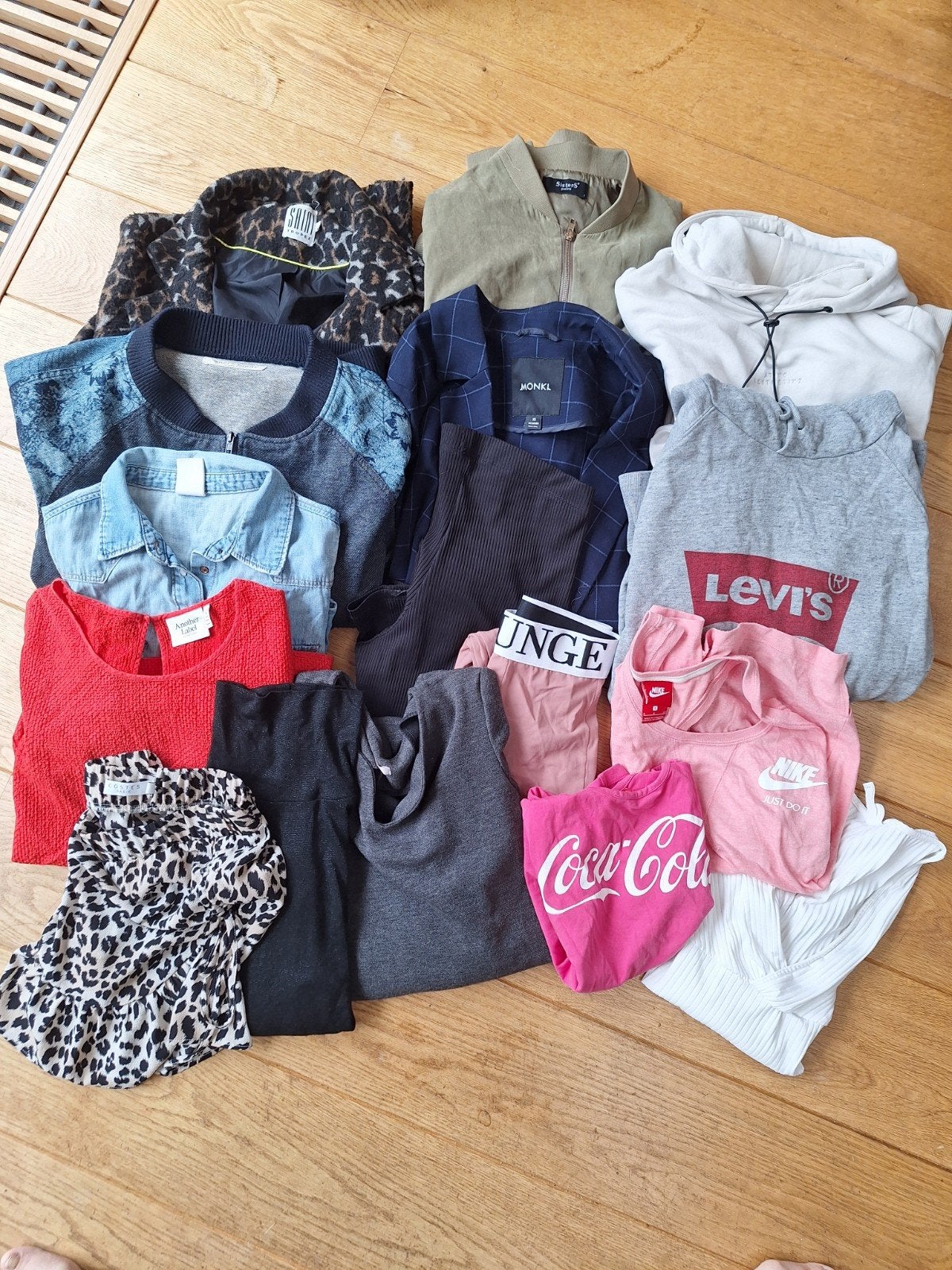 Groot kledingpakket Maten XS/S,enkele M, Kleding | Dames, Overige Dameskleding, Gedragen, Ophalen of Verzenden