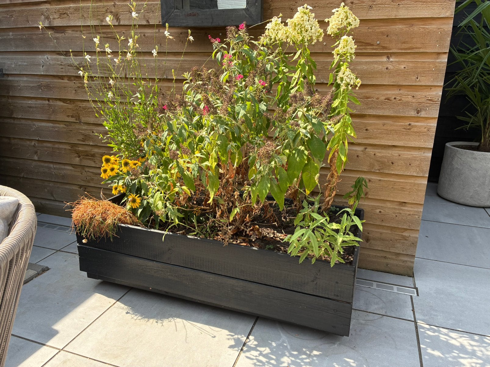 Gratis af te halen plantenbak op wielen met inhoud!, Tuin en Terras, Ophalen, Zo goed als nieuw, 60 cm of meer, Rechthoekig