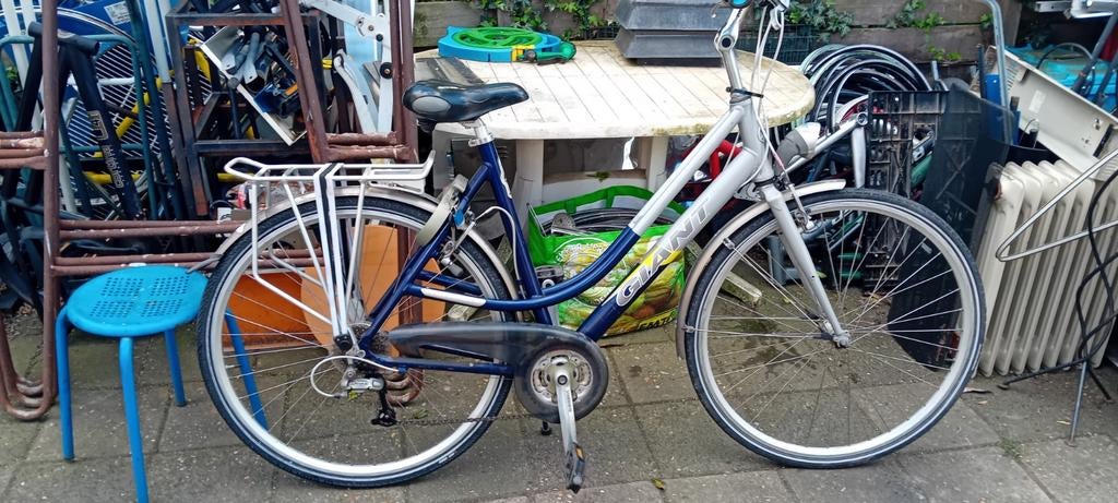 Tekoop prima damesfiets in goedestaat 60 euro 0636544328, Fietsen en Brommers, Fietsen | Dames | Damesfietsen, Ophalen of Verzenden