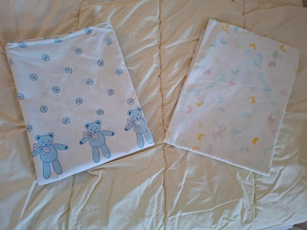 Dekbed + 2 hoezen voor kinderledikantje, Ophalen of Verzenden, Wit, Jongetje of Meisje, Deken of Dekbed
