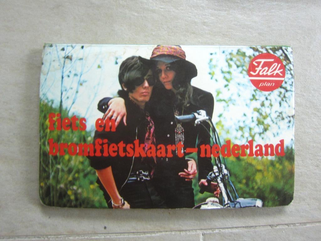atlas wegenkaart fietskaarten Nederland goed leesbaar, Overige atlassen, 2000 tot heden, Zo goed als nieuw, Nederland