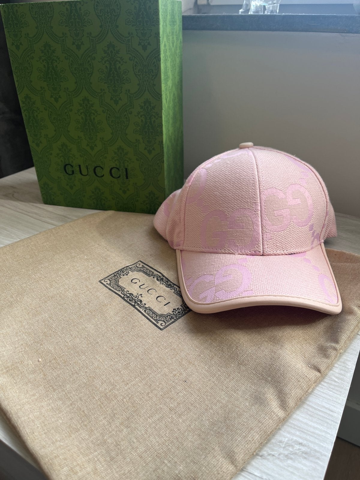 Nieuwe Roze Gucci Pet met Doos en Stofzak, Kleding | Dames, Ophalen of Verzenden, Nieuw, One size fits all, Pet