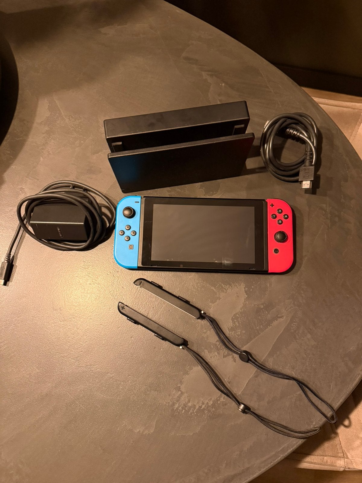 Nintendo Switch, Ophalen of Verzenden, Zo goed als nieuw, Met 2 controllers, Switch Original