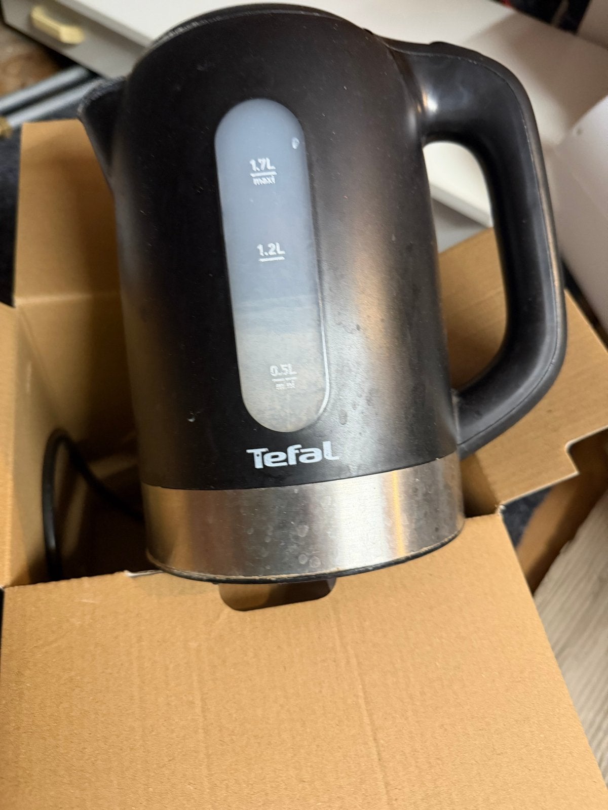 Tefal waterkoker - Goede staat, 1.7L inhoud, 1 tot 2 liter, Ophalen of Verzenden, Zo goed als nieuw, Draadloos
