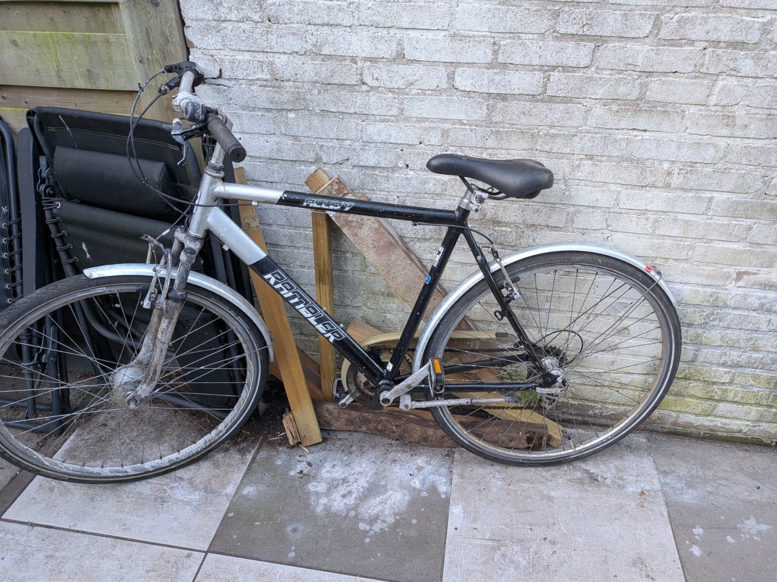Mountainbike - Opknapper met nieuwe band nodig, Gebruikt, Heren, Geen vering, Ophalen
