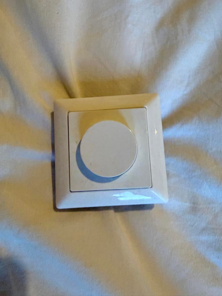 LyBardo LED Dimmer LBD100 - 3-350W (3-200W LED), Doe-het-zelf en Verbouw, Elektra en Kabels, Gebruikt, Schakelaar, Ophalen of Verzenden