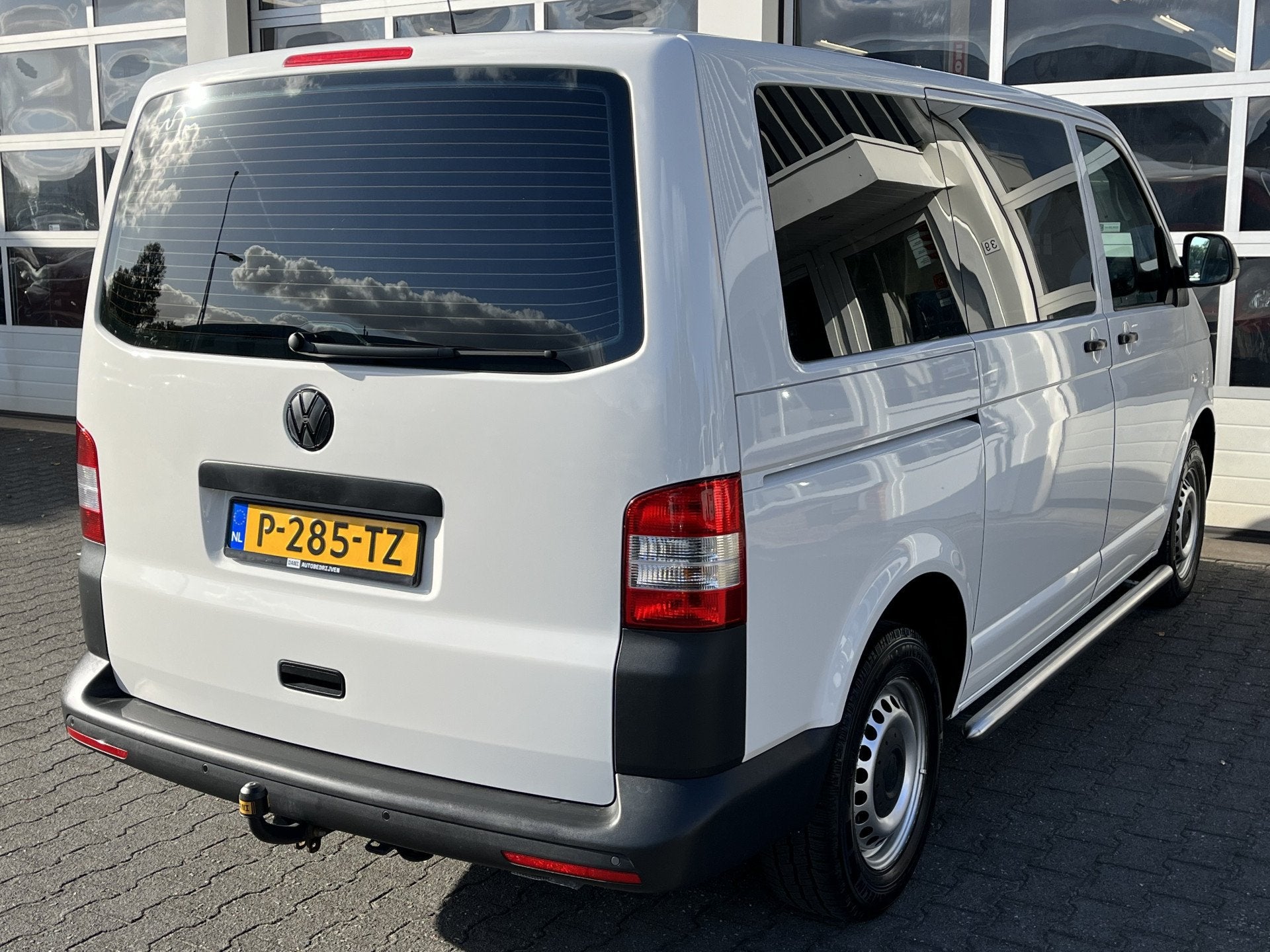 Volkswagen Transporter Kombi 2.0 TDI 140 pk DSG Automaat L1H, Auto's, Euro 5, Stof, Gebruikt, 255 €/maand