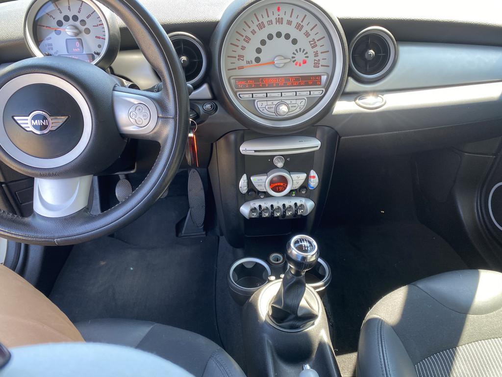 MINI Mini 1.6 Cooper Chili Climate contr, half leder, LMV, Z, Metallic lak, Gebruikt, 4 stoelen, Leder en Stof