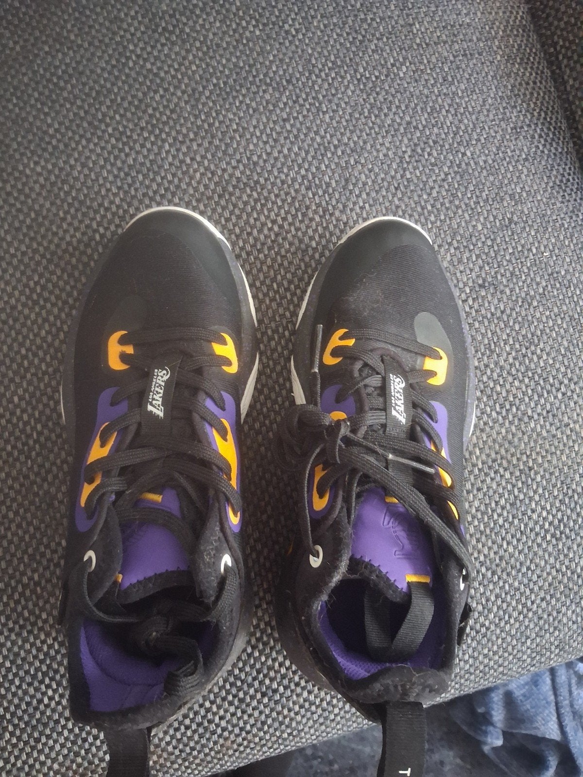 Lakers basketbalschoenen maat 37, Ophalen of Verzenden