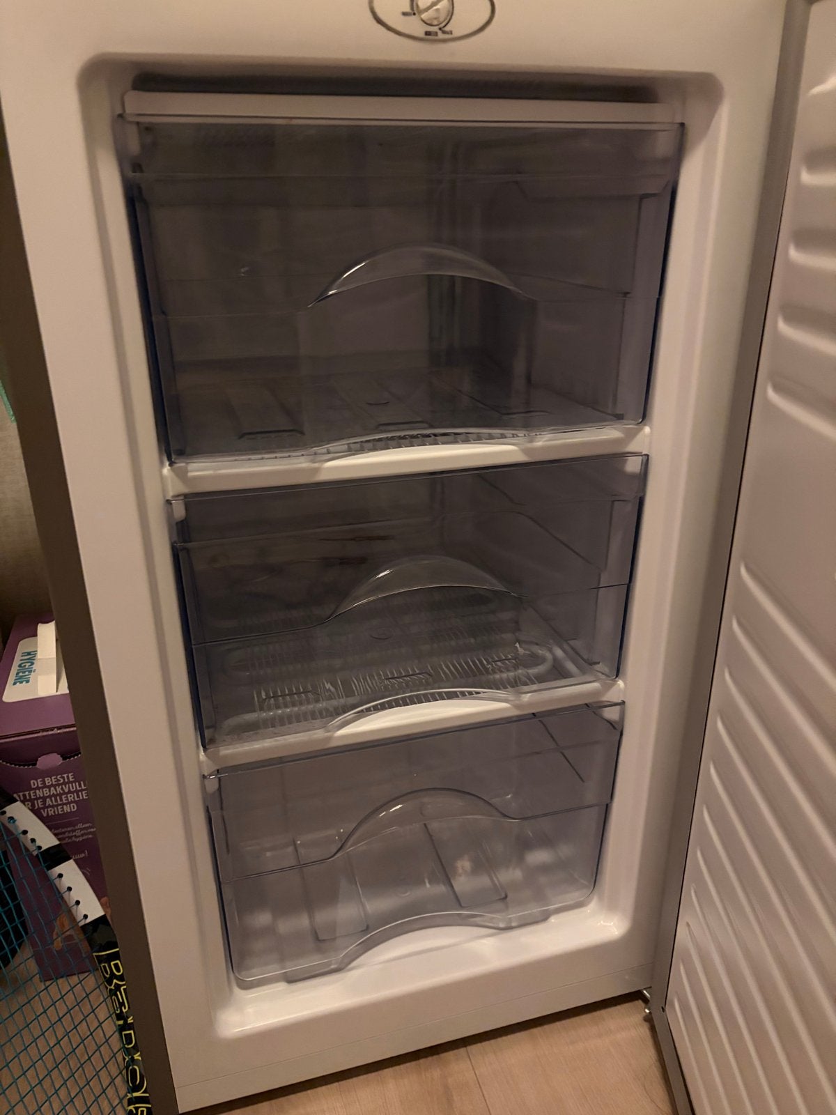 Foto 3 van Freezer - 64L