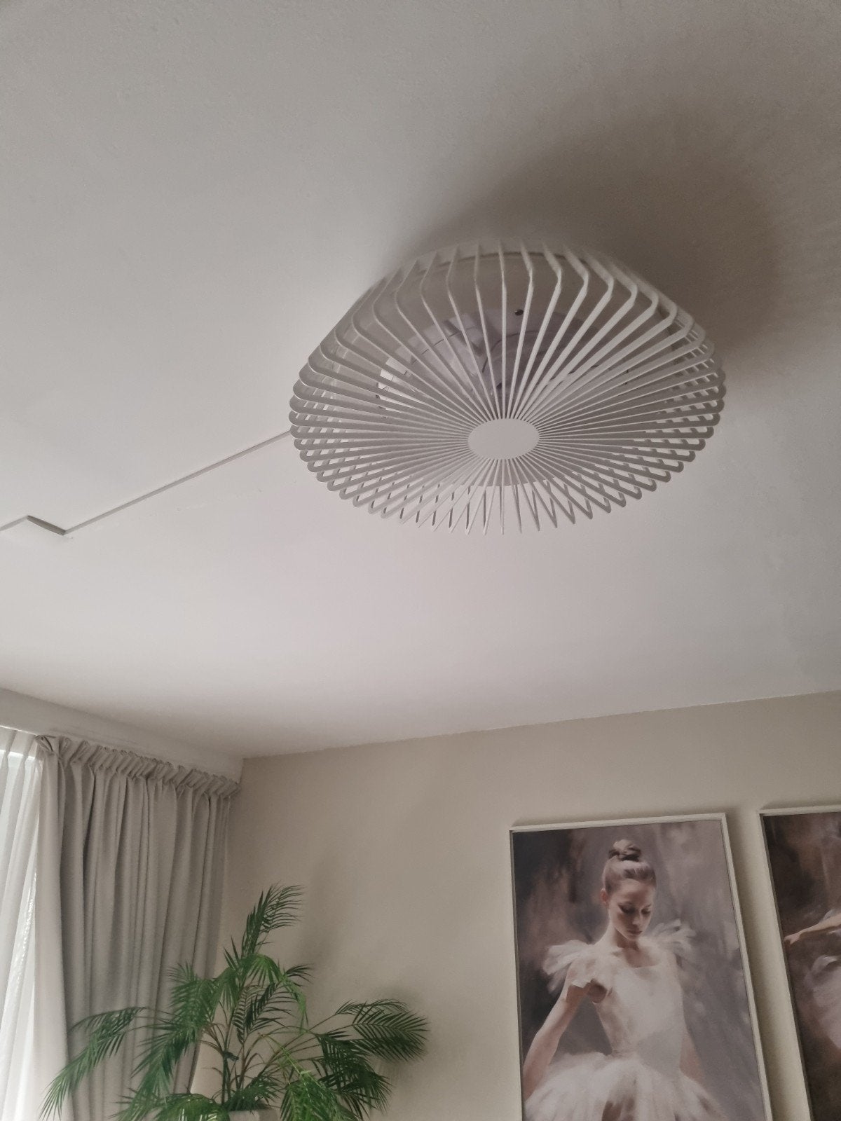 Mantra ventilator met afstandbediening, Ophalen