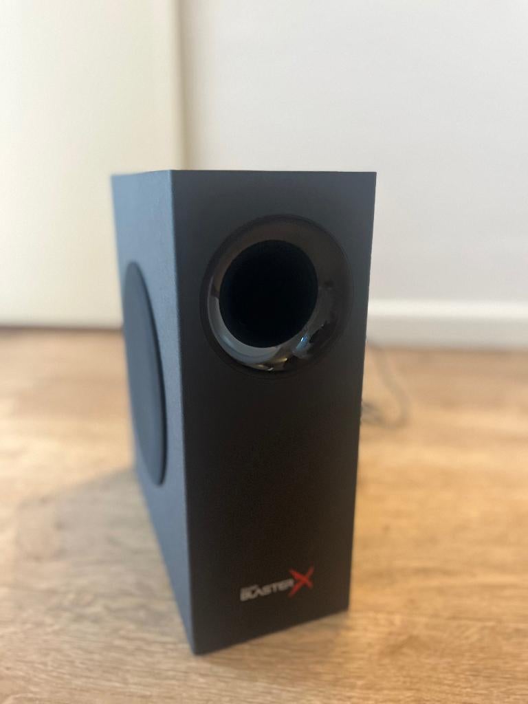 sound blaster x katana subwoofer, Audio, Tv en Foto, Soundbars, Ophalen, Met externe subwoofer, Zo goed als nieuw