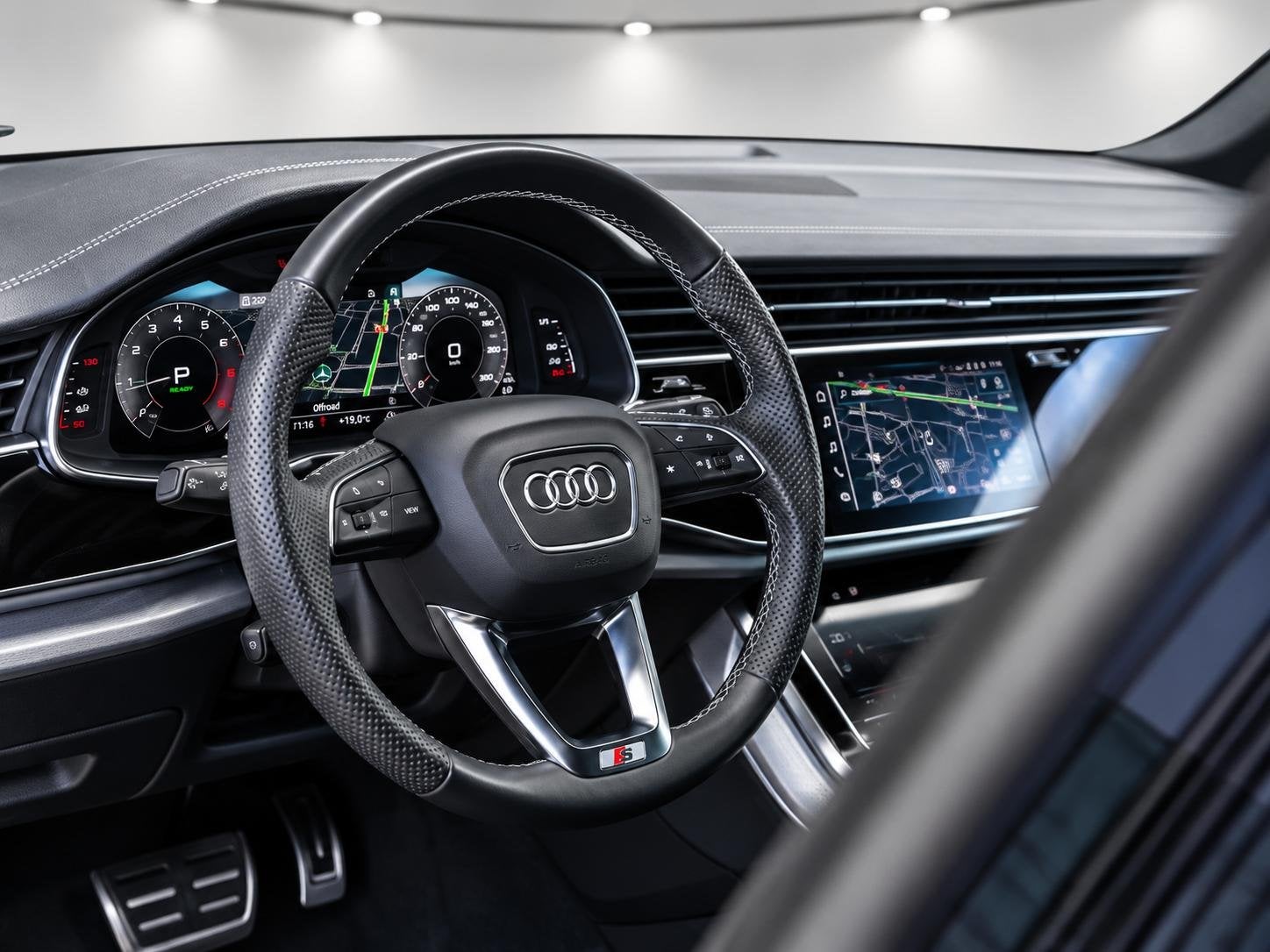 Audi Q8 55 TFSI e quattro S line Competition Model 2025 Head, Auto's, Dealer onderhouden, Gebruikt, Met garantie (alle), Q8