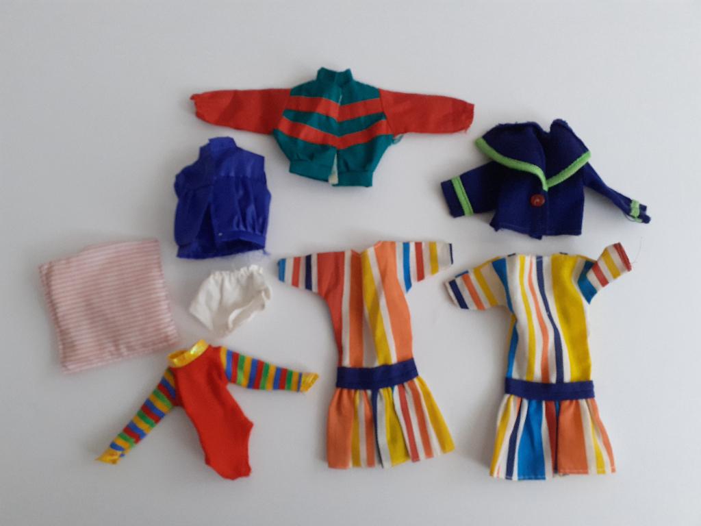 oude fleur pop kleertjes barbie sindy, Verzamelen, Poppen, Ophalen of Verzenden, Gebruikt, Kleertjes