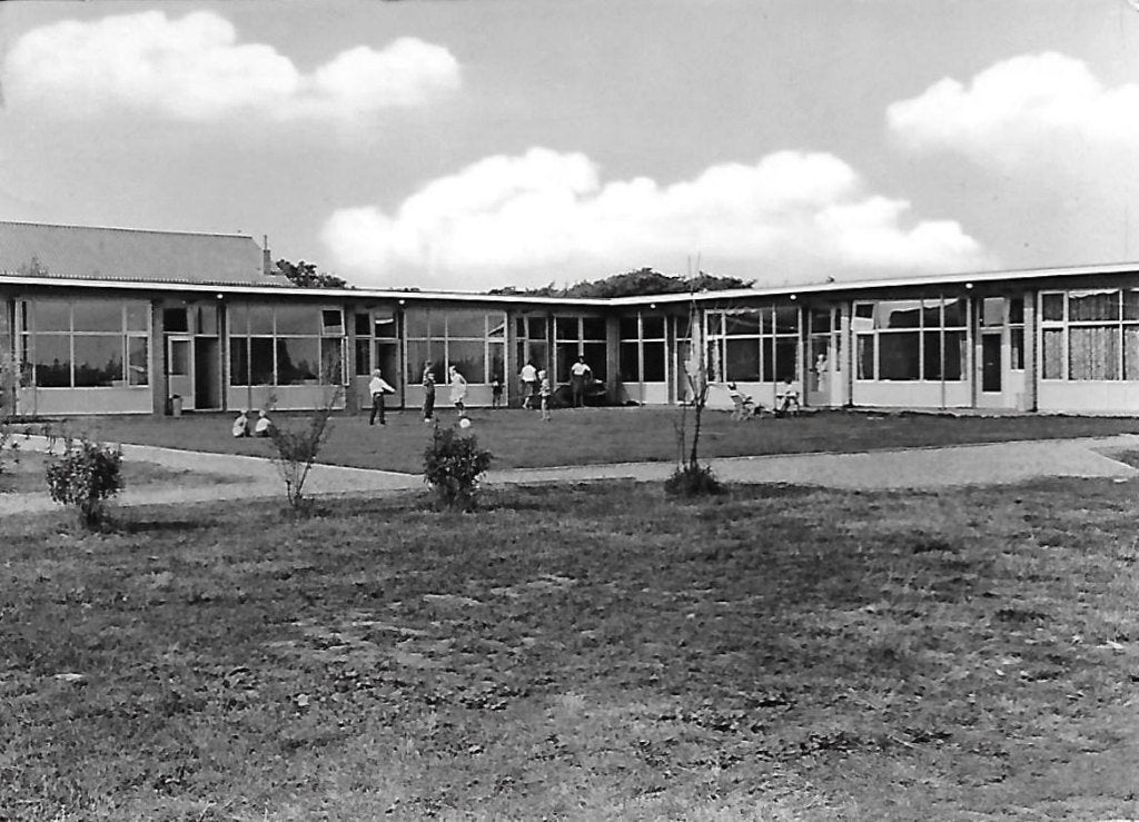 Oostkapelle cnv vakantieoord gelopen ansichtkaart ( 7310 ), Ophalen of Verzenden, 1940 tot 1960, Gelopen