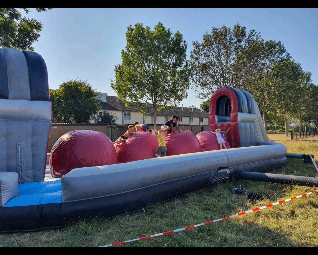 wipe out baan springkussen stormbaan te koop, Ophalen of Verzenden