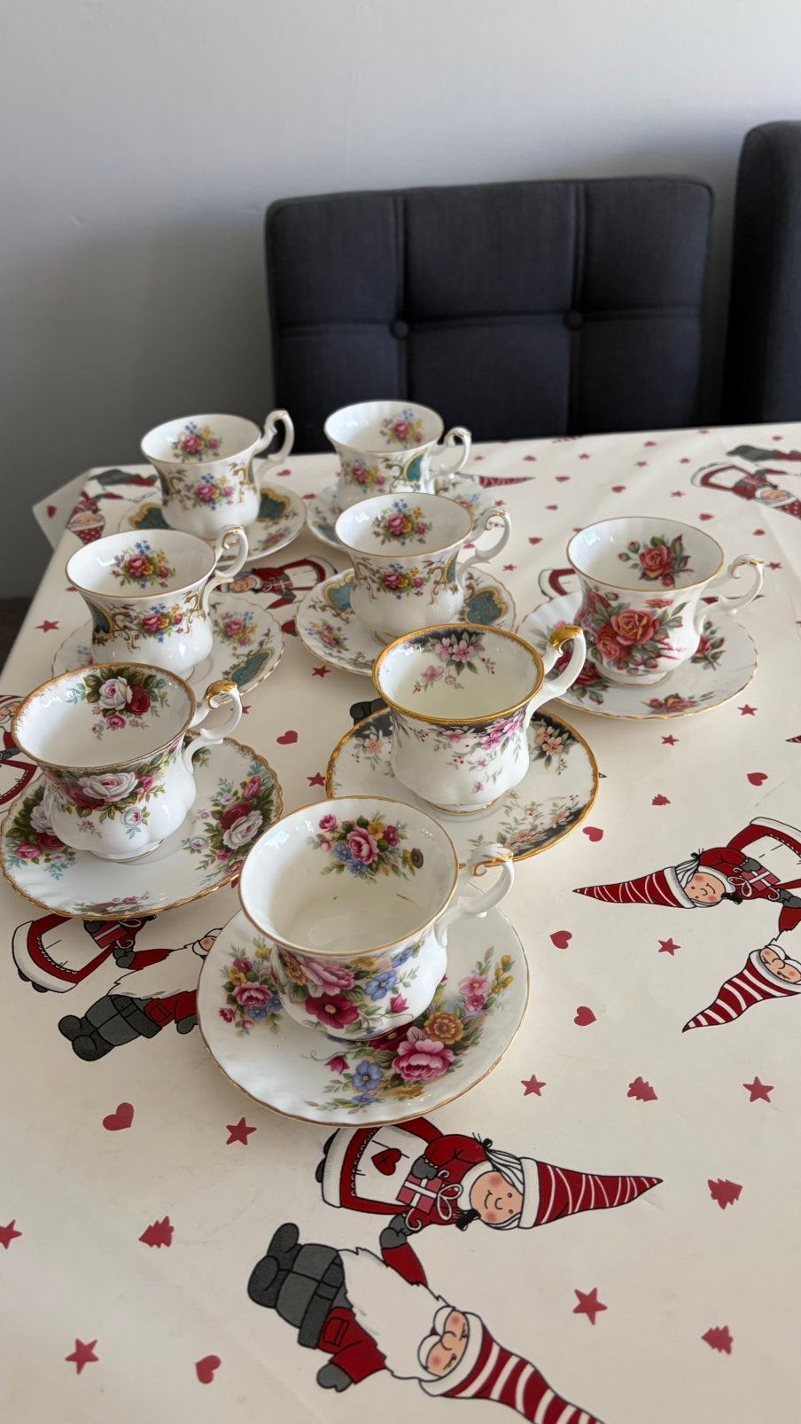 Royal albert, Huis en Inrichting, Keuken | Servies, Ophalen of Verzenden, Zo goed als nieuw, Overige stijlen, Kop(pen) en/of Schotel(s)