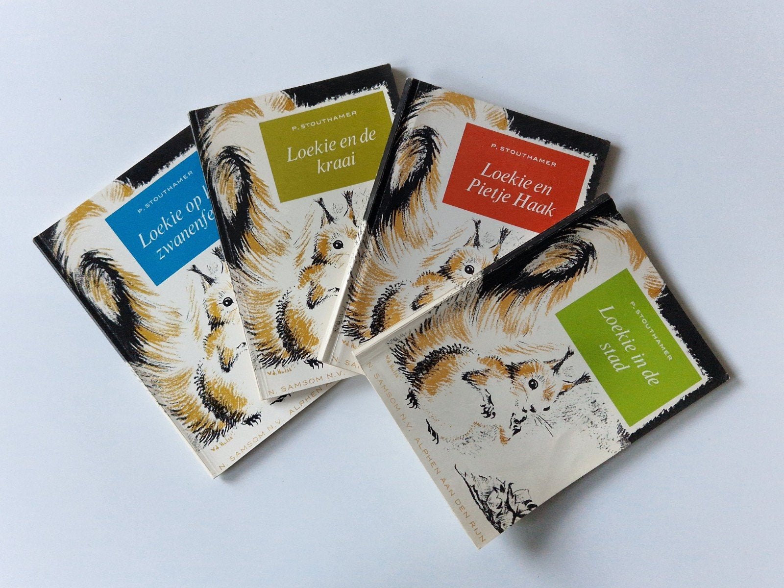 Vintage serie 4 Loekie kinder leesboekjes uit de jaren 60, Ophalen