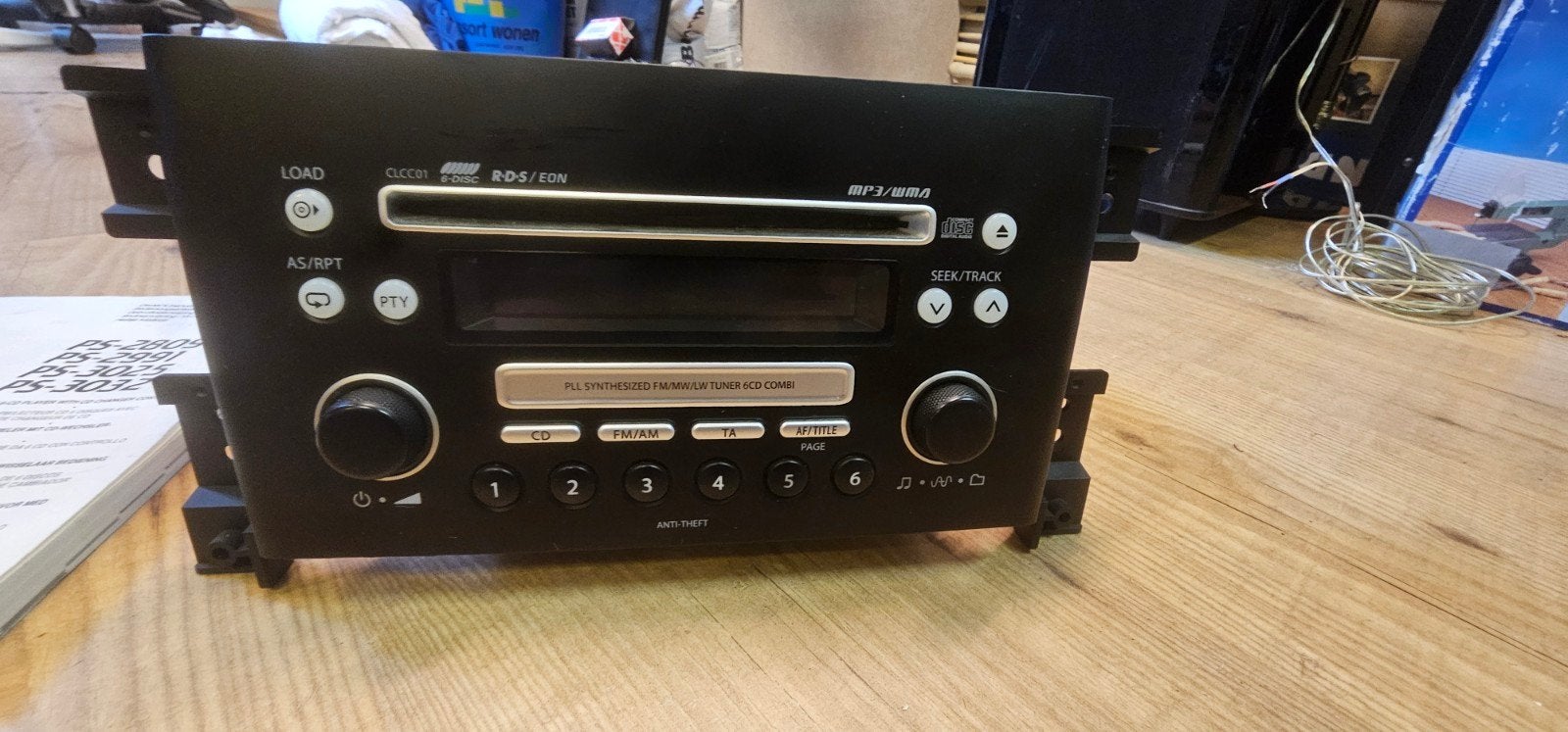 Originele Suzuki Grand Vitara 2008 Radio CD Speler Clarion, Auto diversen, Autoradio's, Ophalen of Verzenden, Gebruikt