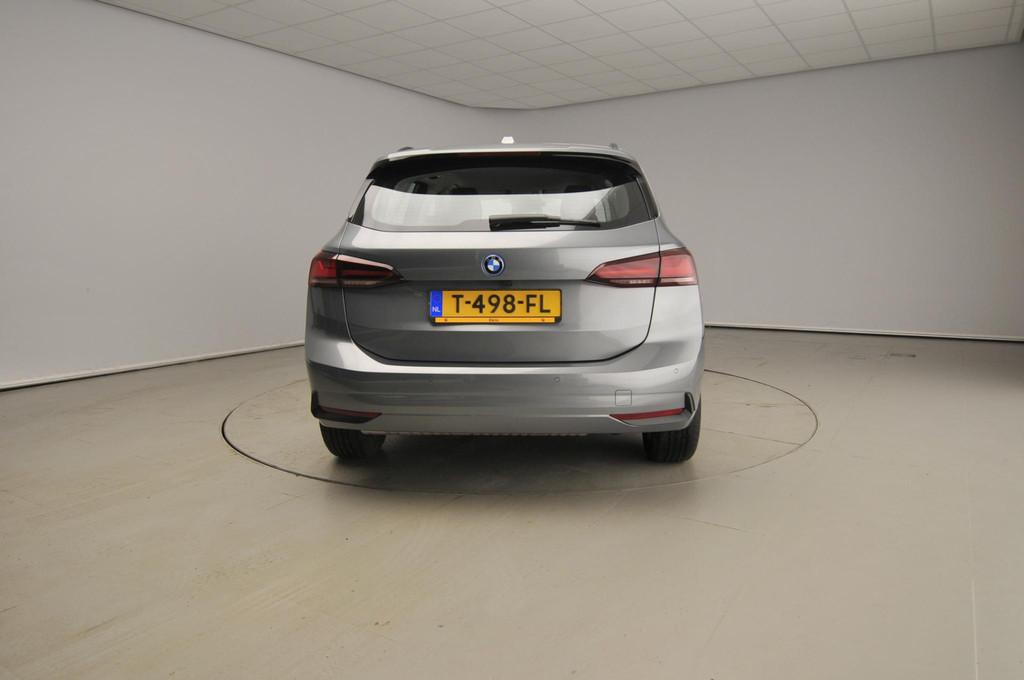 BMW 2 Serie Active Tourer 225e xDrive | LED | HUD | Sportsto, Auto's, BMW, Automaat, 1800 kg, Gebruikt, 150 min