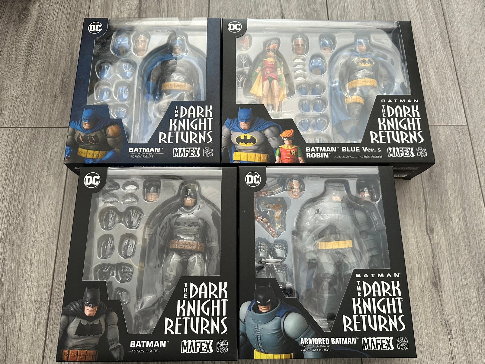 Batman the dark knight returns mafex medicom hot toys, Ophalen of Verzenden, Nieuw, Film, Actiefiguur of Pop