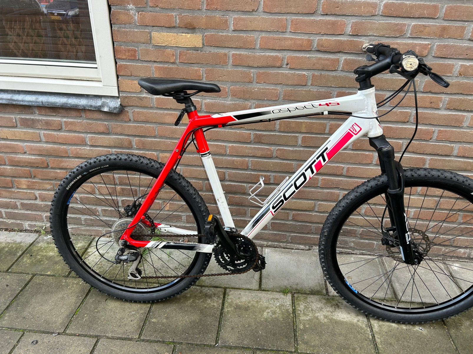 SCOTT Aspect 45 mountainbike – rood/wit/zwart, Fietsen en Brommers, Ophalen, Zo goed als nieuw, Overige merken