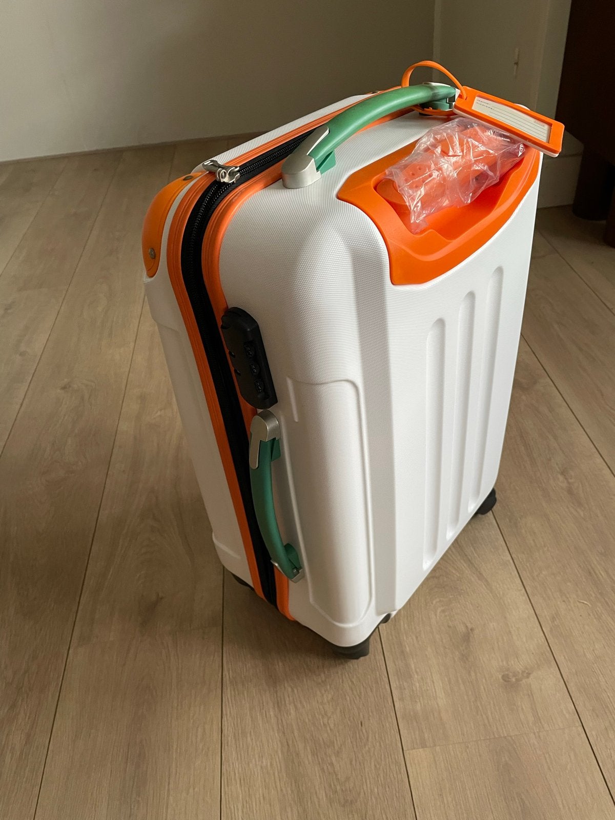 Postcodeloterij koffer, Ophalen, 20 tot 30 cm, Wit, Minder dan 40 cm