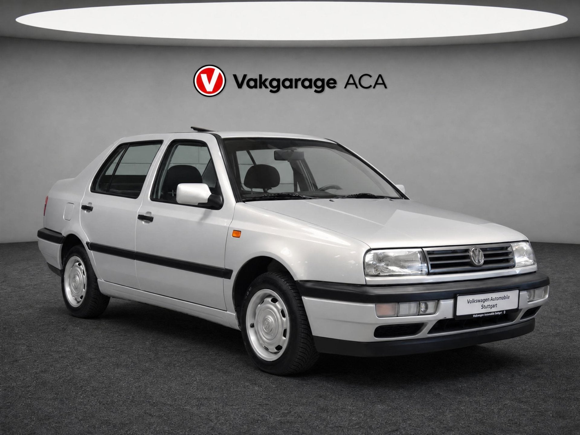 Volkswagen Vento 1.8 GL // 46.000 km // LEDER // OPEN DAK //, Auto's, Automaat, Stoelverwarming, Gebruikt, 4 cilinders