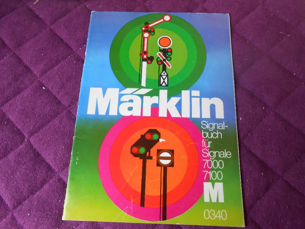 Märklin 0340 en 0343 Signaal boek voor 7000 en 7100 seinen e, Gelijkstroom of Wisselstroom, Zo goed als nieuw, Märklin, Boek, Tijdschrift of Catalogus