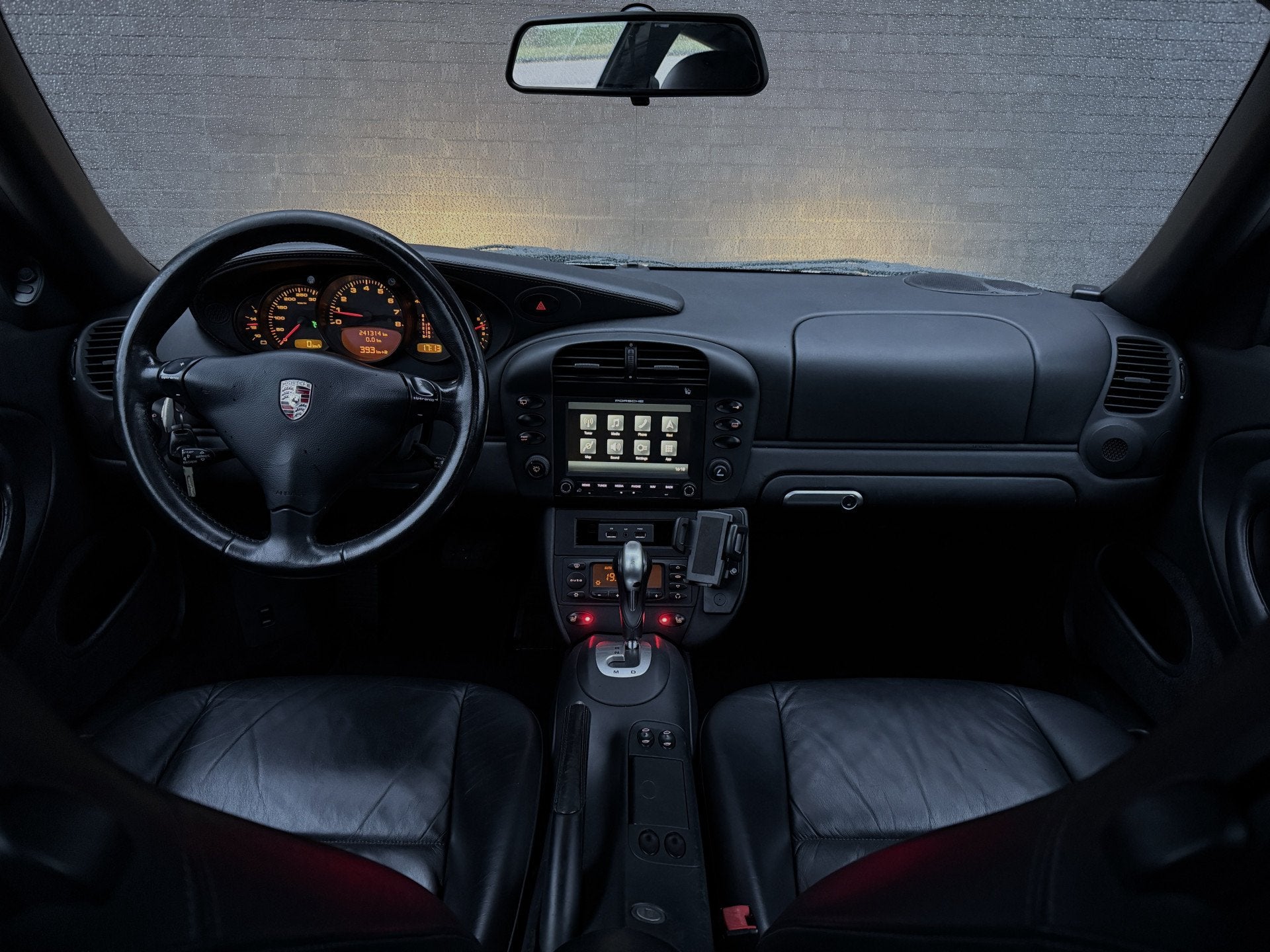 Porsche 911 [996.2] 3.6 Carrera Coupé Aut. l PCCM Plus met, Automaat, Achterwielaandrijving, Zwart, Automatische klimaatregeling