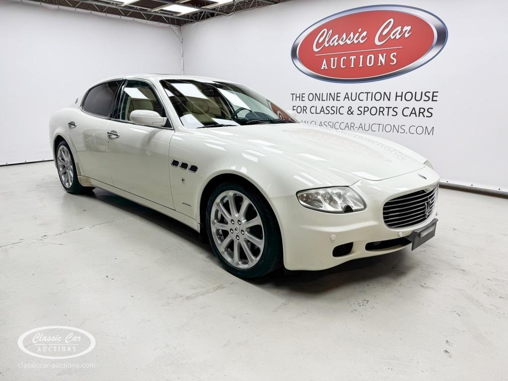 Maserati QUATTROPORTE Duo Select  - ONLINE AUCTION, Auto's, Automaat, Gebruikt, Wit, Bedrijf