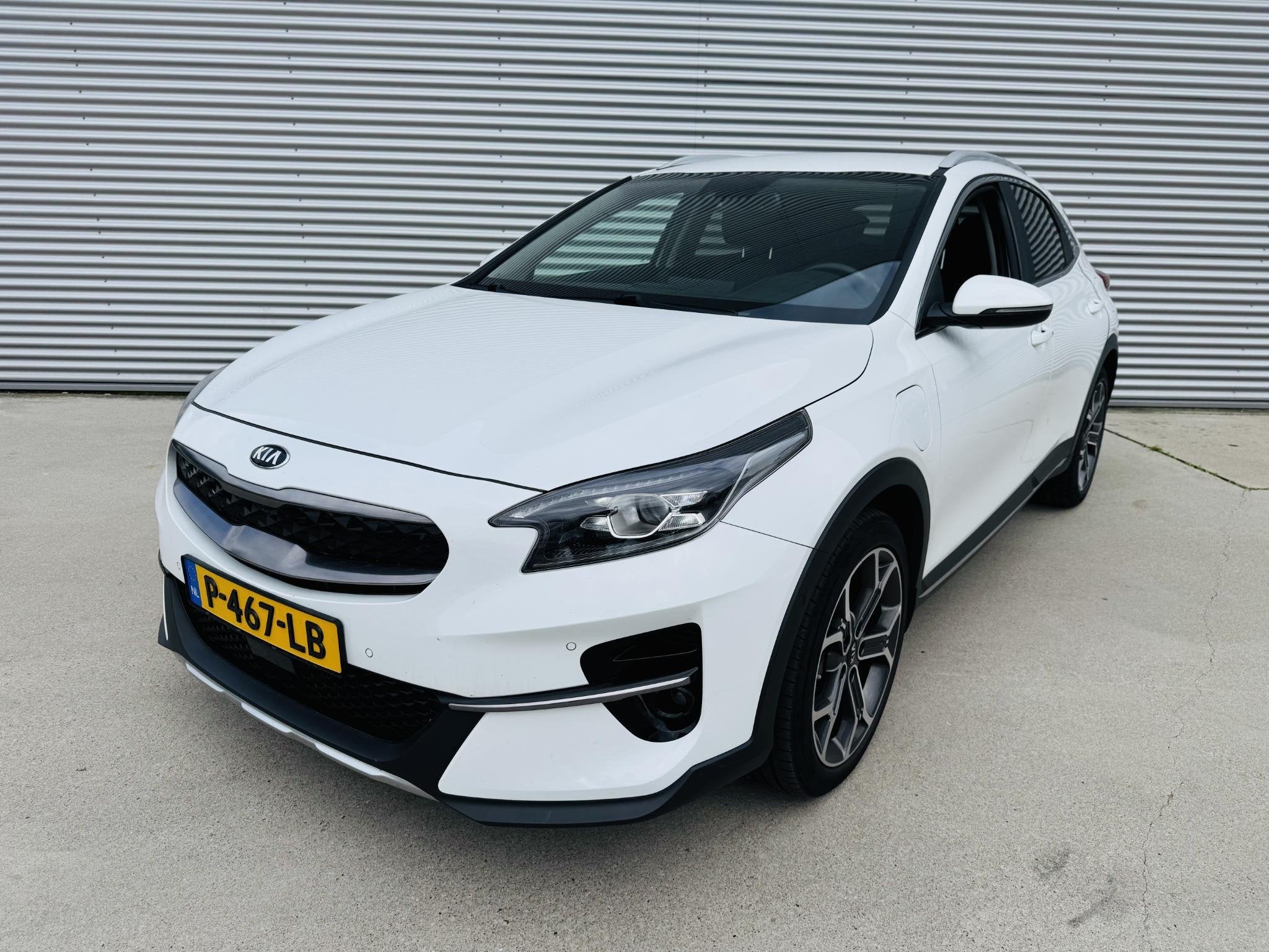 Kia XCeed 1.6 GDi PHEV DynamicPlusLine Edition Draaghaak tbv, XCeed, Gebruikt, Leder en Stof, Wit
