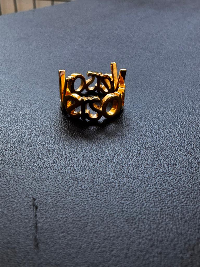 Versace ring - Maat 9, Sieraden, Tassen en Uiterlijk, Ringen, Verzenden, 19 tot 20, Zo goed als nieuw, Dame of Heer
