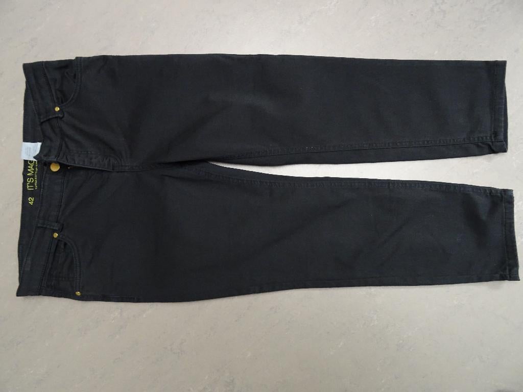 SALE !! IT'S MAGIC MS Mode maat 42, driekwart broek., Kleding | Dames, Broeken en Pantalons, Zwart, Maat 42/44 (L), Ophalen of Verzenden