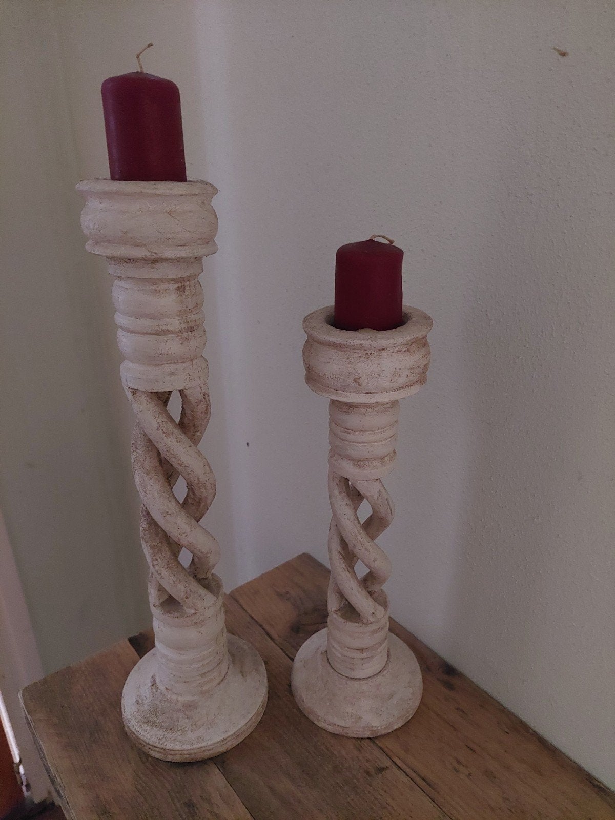 Set van 2 gedraaide houten kandelaars White wash, Ophalen, Zo goed als nieuw, Hout, Kandelaar