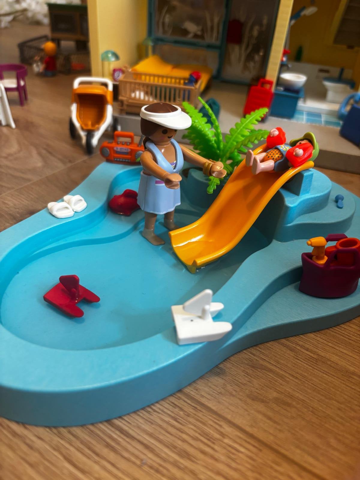 70433 Playmobil Family Fun Strandhotel, extra marktkraam, Ophalen, Zo goed als nieuw