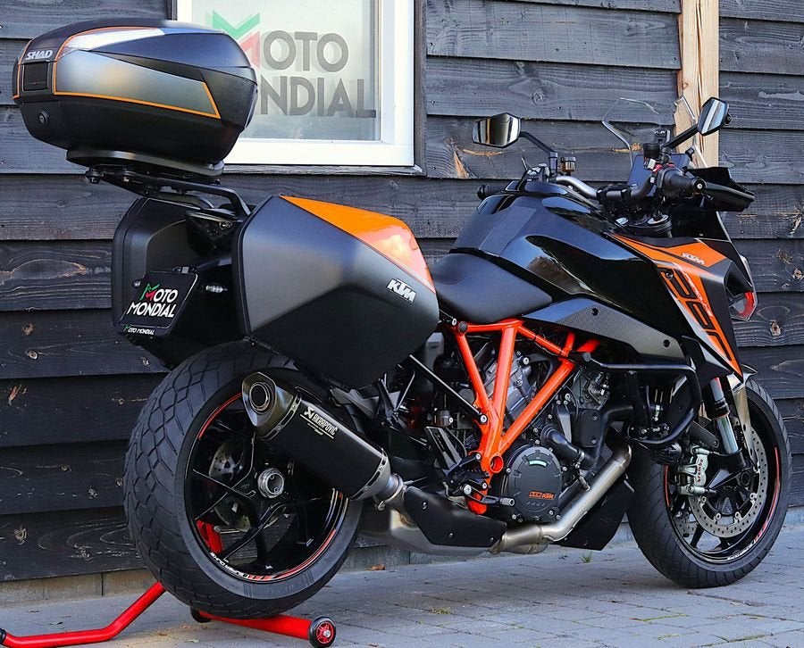 KTM 1290 SUPER DUKE GT (bj 2020) Akrapovic, 3x koffer, 2 cilinders, KTM, Bedrijf, Meer dan 35 kW
