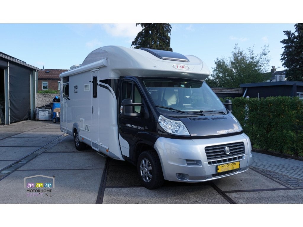 LMC Breezer 730 H Black Edition / Nette camper / winterhard, Caravans en Kamperen, Campers, Standaard zit, Fiat, Bedrijf, Half-integraal