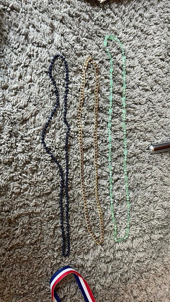 3 kettingen, Sieraden, Tassen en Uiterlijk, Kettingen, Ophalen of Verzenden, Gebruikt, Overige kleuren, Overige materialen