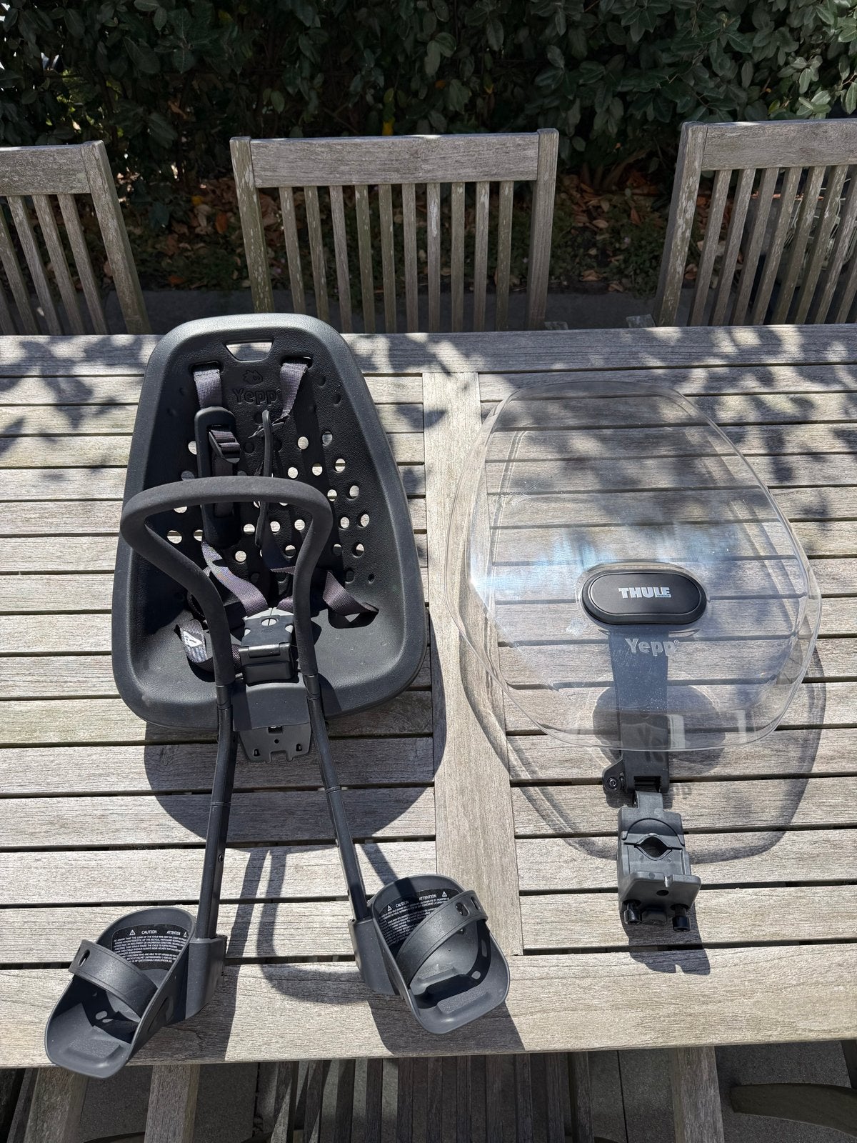 Thule Yepp Nexxt Mini Fietsstoeltje met Windscherm, Ophalen, Voetsteuntjes, Voorzitje, Zo goed als nieuw